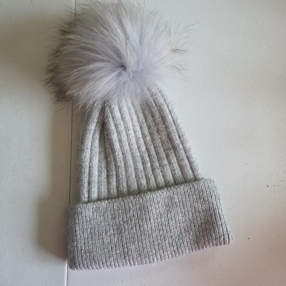 FRR Wool Blend Knit Gray Beanie Hat Genuine Raccoon Fur Pom Pom Winter Warm